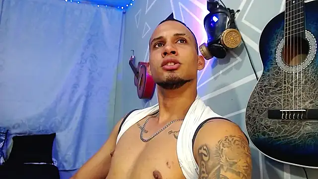 Snapshot of MagnusFrost chatting on March 20, 2025, 1:46 am MagnusFrost online show from March 20, 2025, 1:46 am