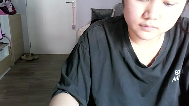 iamMalixxx online show from May 28, 2026, 6:10 am