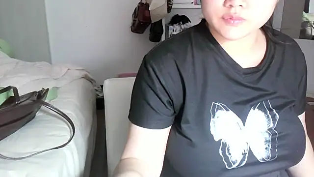 iamMalixxx online show from March 26, 2026, 2:15 pm