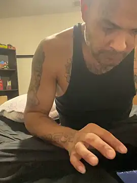 Snapshot of Houstonslong1 chatting on November 22, 2025, 5:06 am Houstonslong1 online show from November 22, 2025, 5:06 am