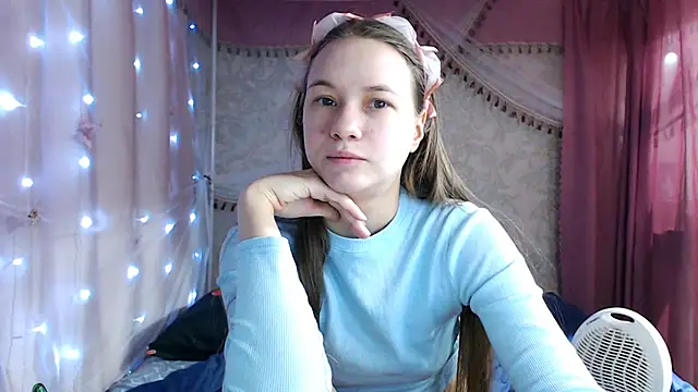 Snapshot of leila_bambi_ chatting on February 5, 2026, 12:06 am leila bambi online show from February 5, 2026, 12:06 am