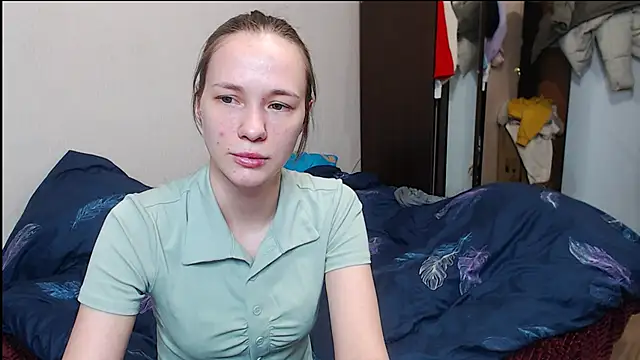 leila bambi  online show from March 12, 2025, 1:47 am