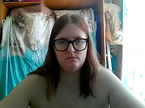 Snapshot of DesireMelissa chatting on April 21, 2026, 6:53 am DesireMelissa online show from April 21, 2026, 6:53 am
