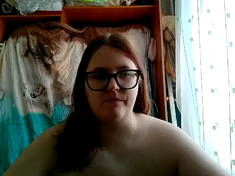 Snapshot of DesireMelissa chatting on April 27, 2026, 5:49 am DesireMelissa online show from April 27, 2026, 5:49 am