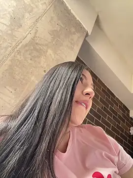 Latina vanessa online show from March 26, 2026, 1:53 pm