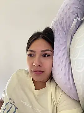 Latina vanessa online show from March 9, 2026, 4:32 pm