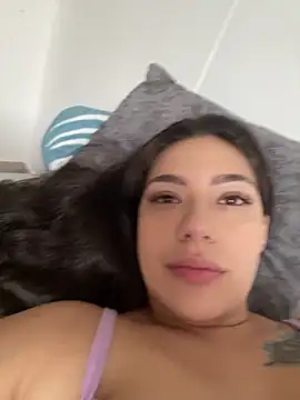 Latina vanessa online show from November 27, 2025, 1:00 pm