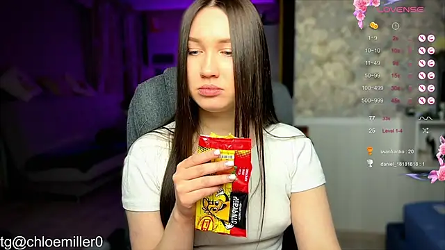 Snapshot of ChloeMillerMeow chatting on January 28, 2025, 10:01 pm ChloeMillerMeow online show from January 28, 2025, 10:01 pm