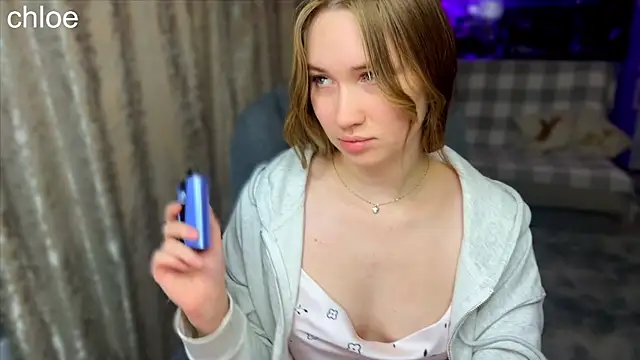 Snapshot of ChloeMillerMeow chatting on October 13, 2025, 6:09 pm ChloeMillerMeow online show from October 13, 2025, 6:09 pm