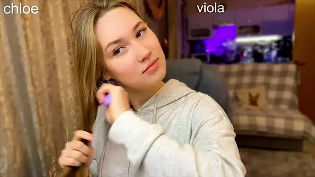 Snapshot of ChloeMillerMeow chatting on October 27, 2025, 6:31 pm ChloeMillerMeow online show from October 27, 2025, 6:31 pm