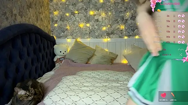 Snapshot of ChloeMillerMeow chatting on February 25, 2025, 7:49 pm ChloeMillerMeow online show from February 25, 2025, 7:49 pm