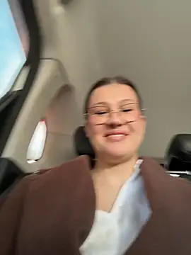 RinaCat online show from April 9, 2026, 5:42 am