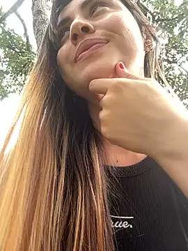 Nicol Swift  online show from January 23, 2025, 6:56 pm