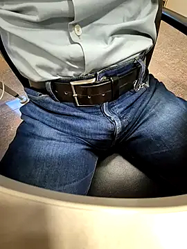 alessandroman2114 online show from September 23, 2025, 4:25 pm