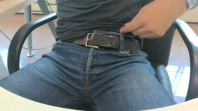 alessandroman2114 online show from September 9, 2025, 10:25 am