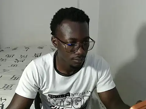 Snapshot of _Lowmaypalacios chatting on March 25, 2026, 3:44 pm Lowmaypalacios online show from March 25, 2026, 3:44 pm