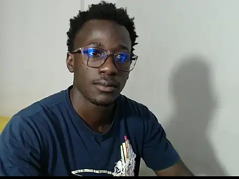 Snapshot of _Lowmaypalacios chatting on April 16, 2026, 3:46 pm Lowmaypalacios online show from April 16, 2026, 3:46 pm