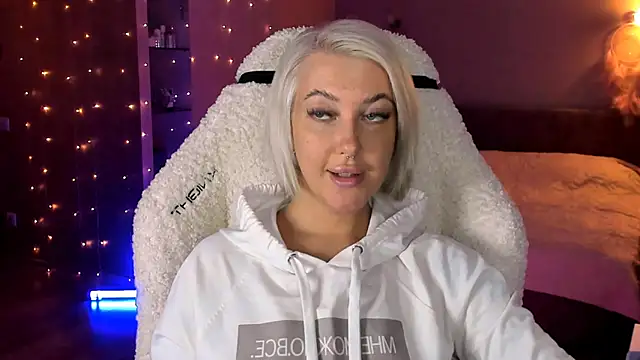 tykioty Miley online show from January 29, 2025, 2:21 pm