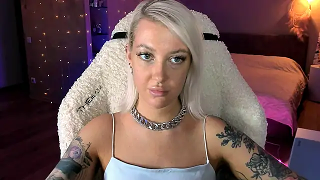 tykioty Miley online show from November 29, 2025, 10:59 am