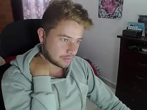 JOHANLEON1 online show from October 29, 2025, 2:16 pm