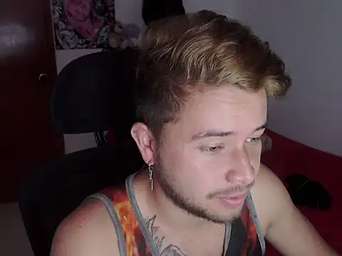 JOHANLEON1 online show from October 31, 2025, 4:47 pm