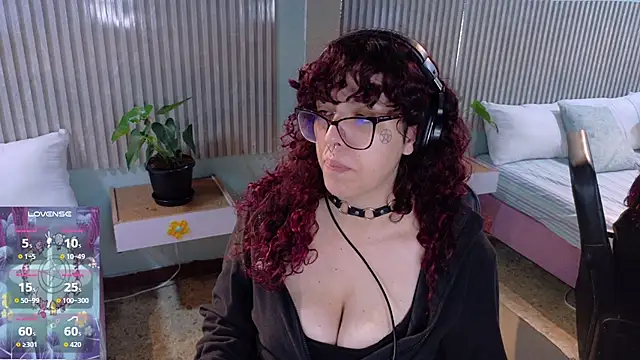 Snapshot of Eli666uwu chatting on September 9, 2025, 11:30 am Eli666uwu online show from September 9, 2025, 11:30 am