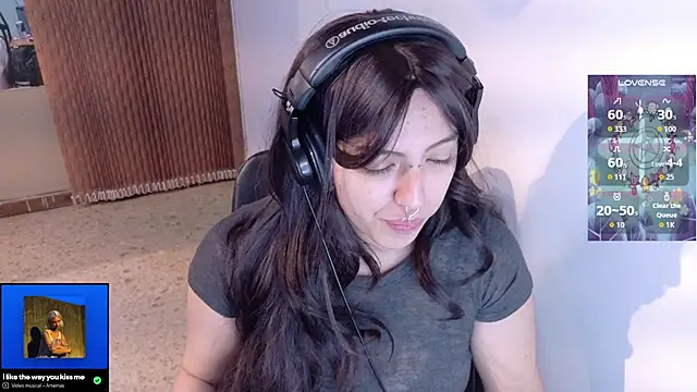 Snapshot of Eli666uwu chatting on October 6, 2025, 3:46 pm Eli666uwu online show from October 6, 2025, 3:46 pm