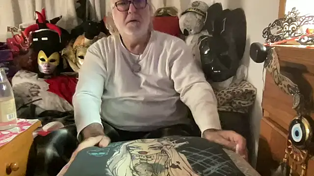 Snapshot of EroticVenetian chatting on February 5, 2026, 10:05 pm EroticVenetian online show from February 5, 2026, 10:05 pm