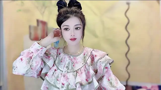 VIWVI online show from October 28, 2025, 3:18 am