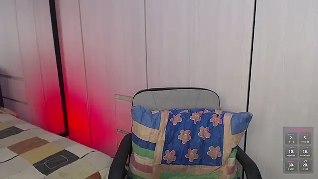 Snapshot of Karla_hernandez_ chatting on November 17, 2025, 11:03 am Karla hernandez online show from November 17, 2025, 11:03 am