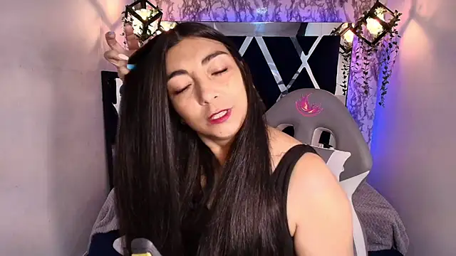 Snapshot of Karla_hernandez_ chatting on September 13, 2025, 12:16 pm Karla hernandez online show from September 13, 2025, 12:16 pm