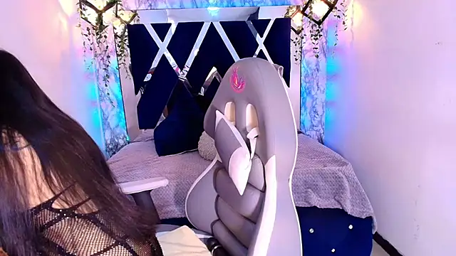 Snapshot of Karla_hernandez_ chatting on October 3, 2025, 12:17 pm Karla hernandez online show from October 3, 2025, 12:17 pm