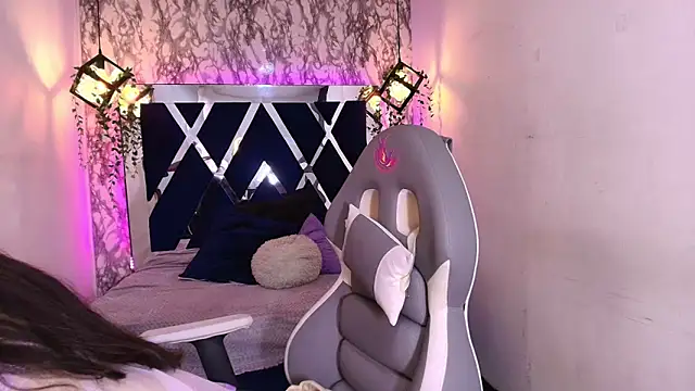 Snapshot of Karla_hernandez_ chatting on October 17, 2025, 11:56 am Karla hernandez online show from October 17, 2025, 11:56 am