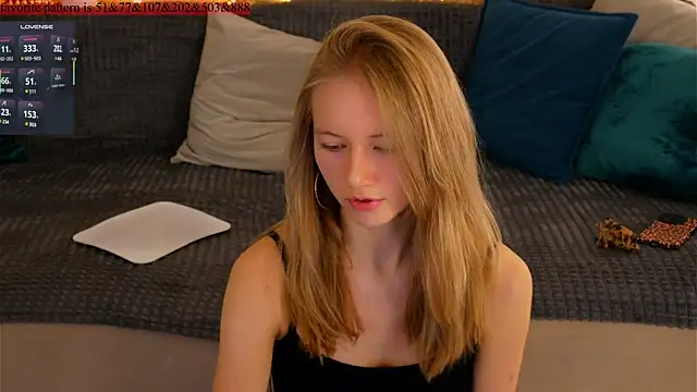 Snapshot of Alexandra_Demore chatting on February 19, 2025, 12:35 am Alexandra Demore online show from February 19, 2025, 12:35 am