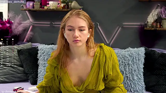 Snapshot of Alexandra_Demore chatting on September 18, 2025, 7:50 pm Alexandra Demore online show from September 18, 2025, 7:50 pm