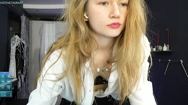 Snapshot of Alexandra_Demore chatting on May 20, 2026, 7:33 pm Alexandra Demore online show from May 20, 2026, 7:33 pm