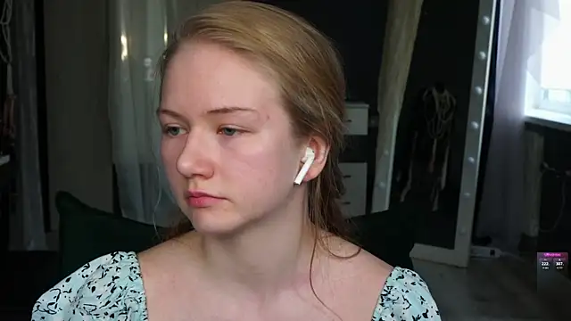 Snapshot of Alexandra_Demore chatting on July 11, 2026, 7:03 pm Alexandra Demore online show from July 11, 2026, 7:03 pm