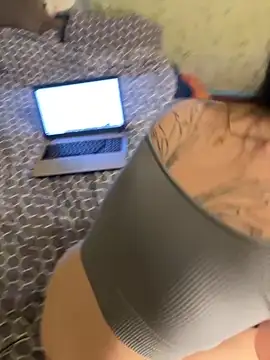 Snapshot of Fregida chatting on March 6, 2025, 6:37 pm Fregida online show from March 6, 2025, 6:37 pm