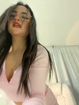 montmariana online show from March 13, 2025, 2:27 am