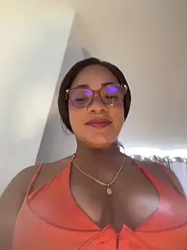 Snapshot of ashley_Tompson1 chatting on May 1, 2026, 2:44 pm ashley Tompson1 online show from May 1, 2026, 2:44 pm