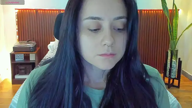 KatherineBond online show from November 11, 2025, 7:19 pm