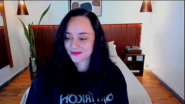 KatherineBond online show from September 25, 2025, 7:31 pm