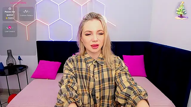 EvaMoran online show from February 25, 2026, 1:39 am