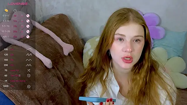 Snapshot of TrissMerigold9 chatting on October 10, 2025, 6:42 pm TrissMerigold9 online show from October 10, 2025, 6:42 pm