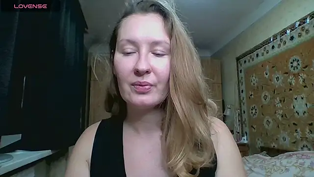 AnnaXLovers online show from October 30, 2025, 1:53 pm