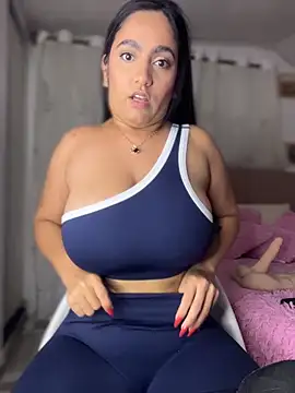 JazminTaylor online show from April 8, 2026, 2:02 am