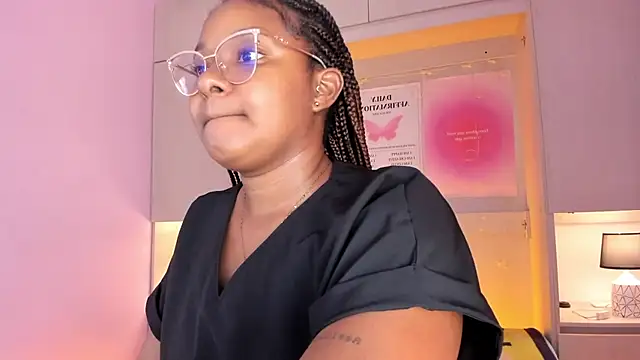 tamaraa smiith online show from September 11, 2025, 7:36 pm