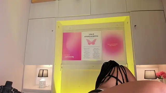 Snapshot of tamaraa_smiith chatting on March 3, 2026, 7:43 pm tamaraa smiith online show from March 3, 2026, 7:43 pm