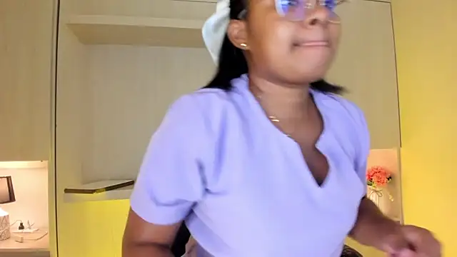 tamaraa smiith online show from November 24, 2025, 8:09 pm