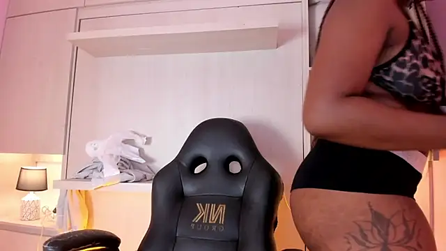 tamaraa smiith online show from September 14, 2025, 12:38 pm